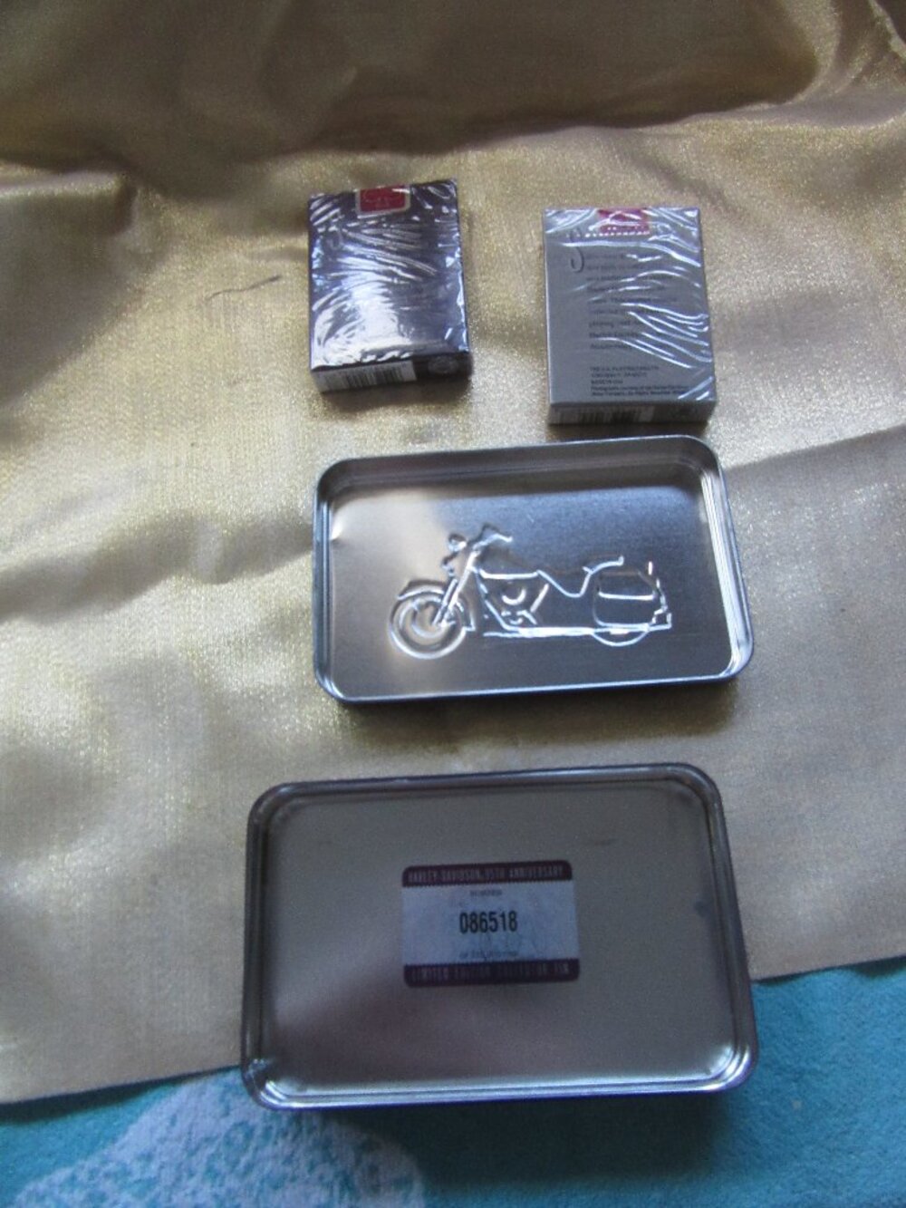 Harley Davidson 95th (1998) collector tin /c 2 decks unopened playing cards.